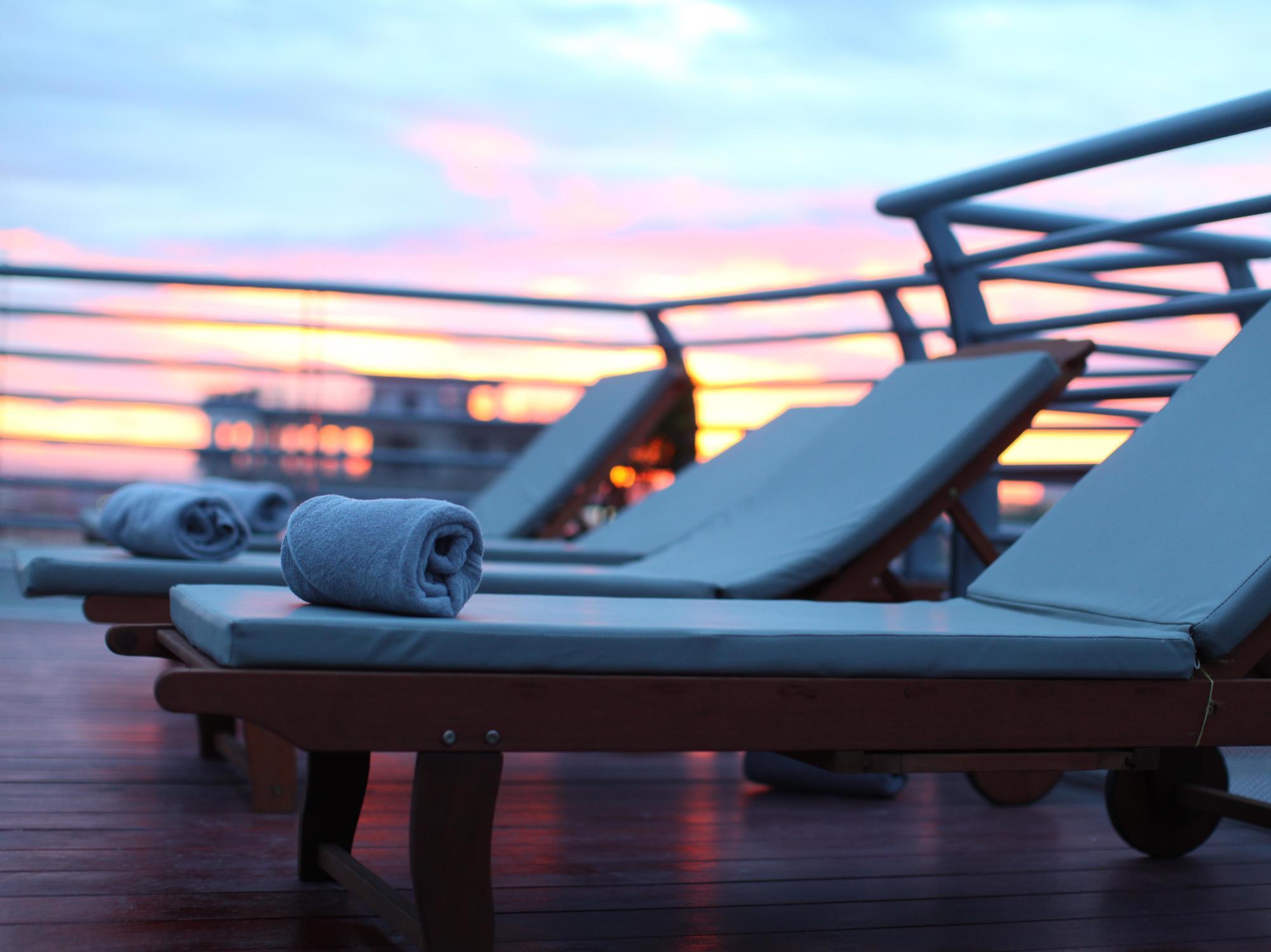 Colina Sky Hotel พนมเปญ ภายนอก รูปภาพ