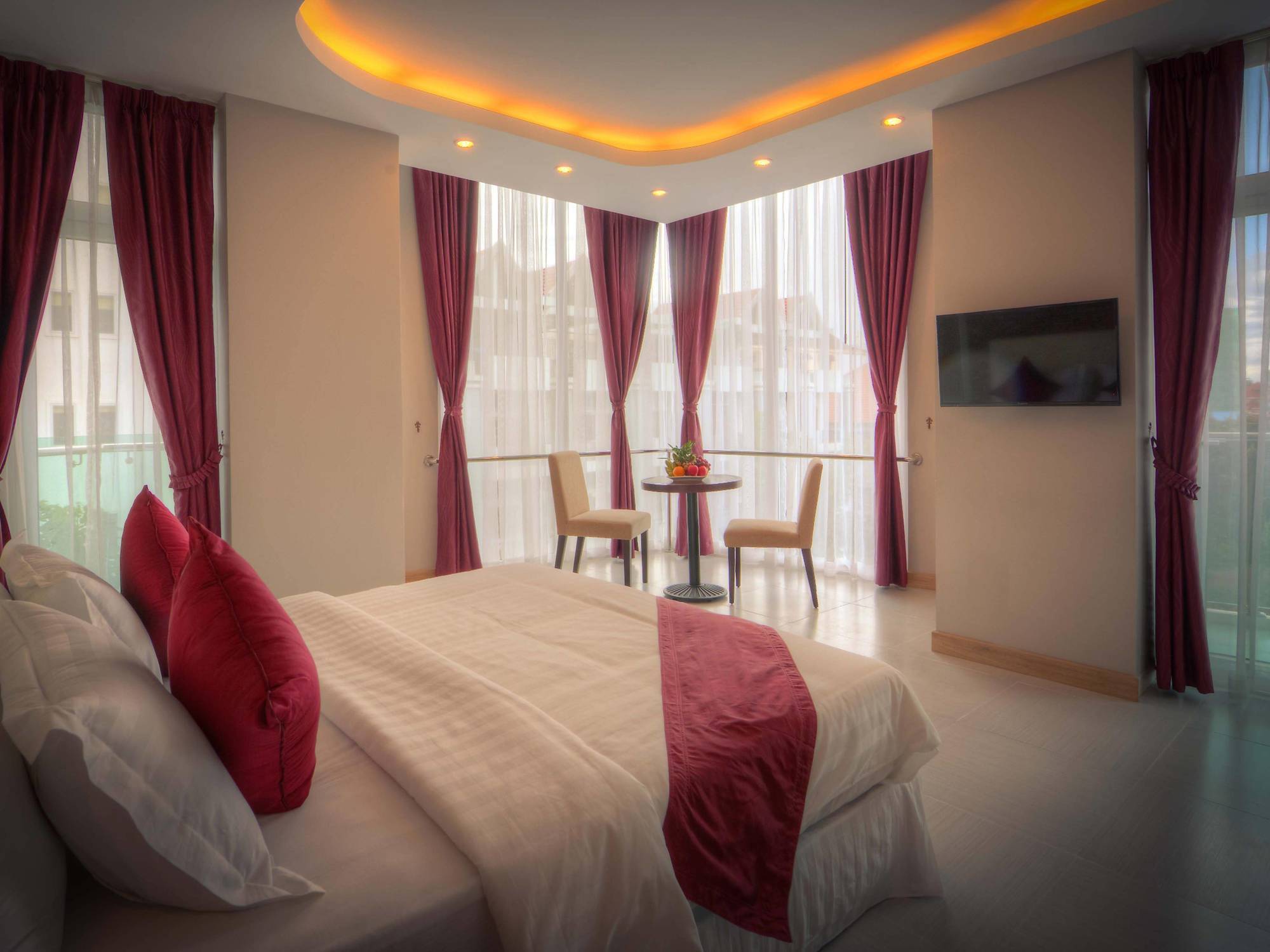 Colina Sky Hotel พนมเปญ ภายนอก รูปภาพ