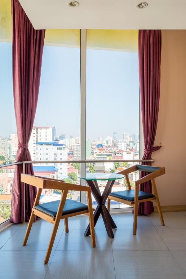 Colina Sky Hotel พนมเปญ ภายนอก รูปภาพ